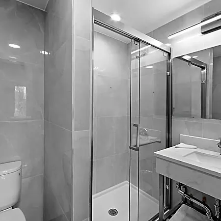 Hotel 365 Bronx - Yankee Stadium