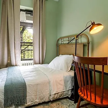 Hostel Lamartine Chelsea New York