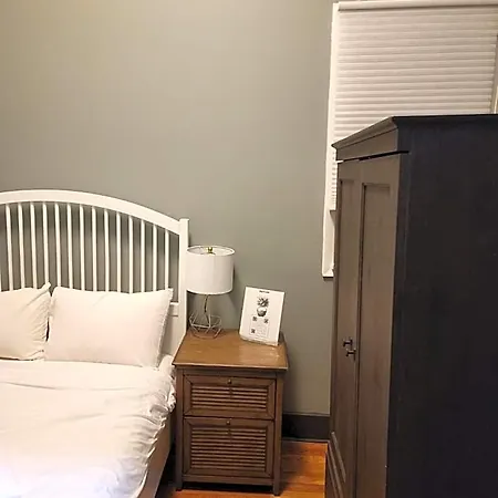 Lamartine Chelsea Hostel New York