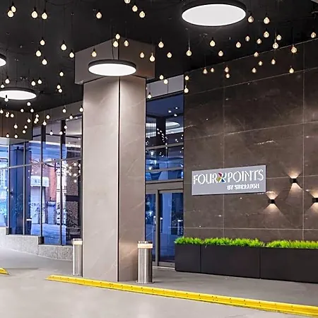 Four Points By Sheraton Flushing Hotel 4*