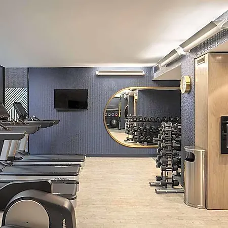 Motto By Hilton Chelsea Hotel 4*