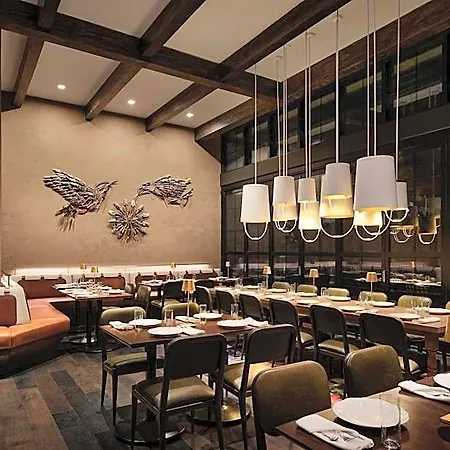 Renaissance Chelsea Hotel 4*
