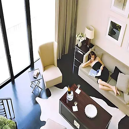 Hotel Sixty Soho 4*