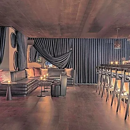 Hotel Moxy Nyc East Village New York