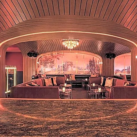 Moxy Nyc East Village Hotel