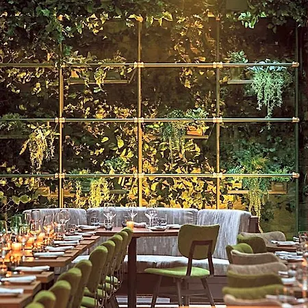 Moxy Nyc East Village Hotel 3*