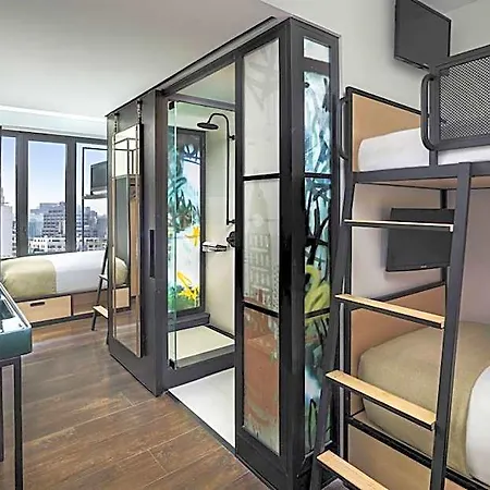 Moxy Nyc East Village Hotel 3*