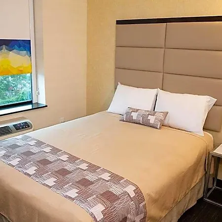 7 Days Hotel