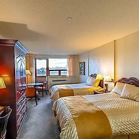 The Avenue Plaza Hotel
