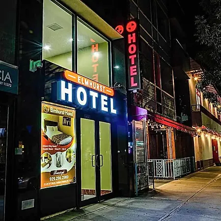 Hotel Elmhurst 3*