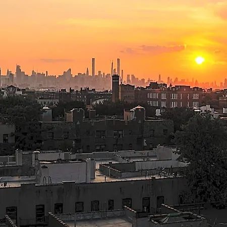 Hotel Elmhurst New York