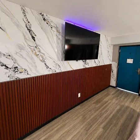 Opus Bronx Near Bay Plaza Mall Hotel New York