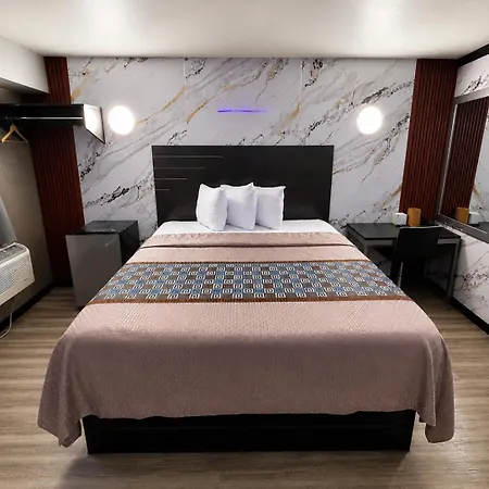Opus Bronx Near Bay Plaza Mall New York