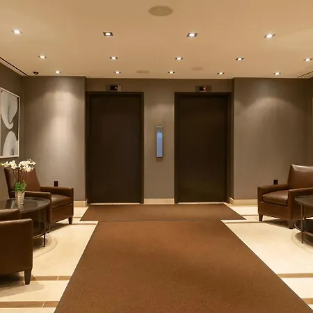 Lenox Hill 2br W Elevator Doorman Nyc-1012 Apartment *