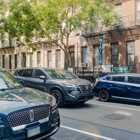 Lenox Hill 2br W Elevator Doorman Nyc-1012 Apartment