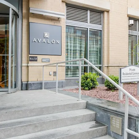 Lic 1br W Wd Elevator Doorman Nr E River Nyc-764 Apartment