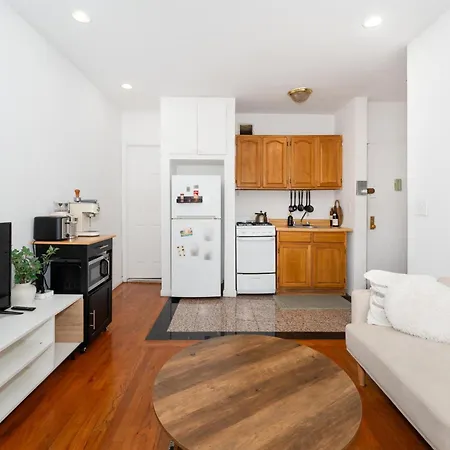 Apartment Chic One Bedroom Retreat In Downtown Manhattan *