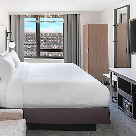 Fairfield & By Marriott Manhattan/times Square South
