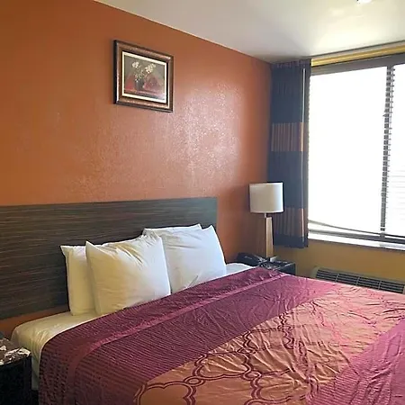 The Vue Express @ 39th Street Hotel New York