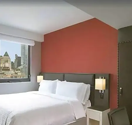 Four Points By Sheraton Manhattan Midtown West Hotel 4*