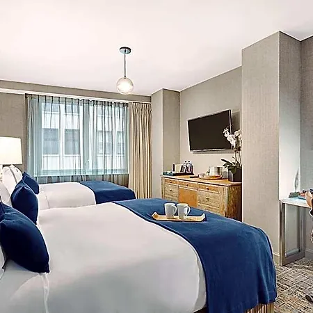 Artezen Hotel 4*