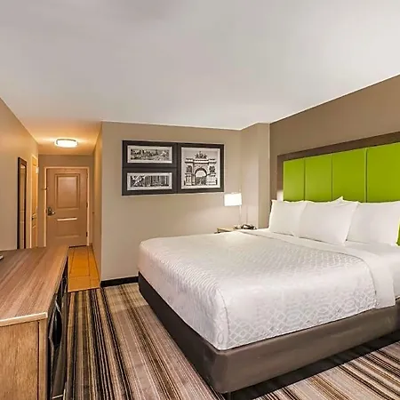 La Quinta By Wyndham Brooklyn