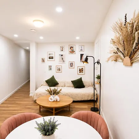 Next To Manhattan 2 Bedrooms - Subway 20 Steps, Manhattan 1 Stop * New York