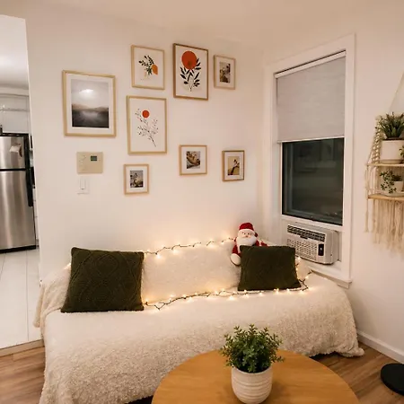 Apartment Next To Manhattan 2 Bedrooms - Subway 20 Steps, Manhattan 1 Stop *