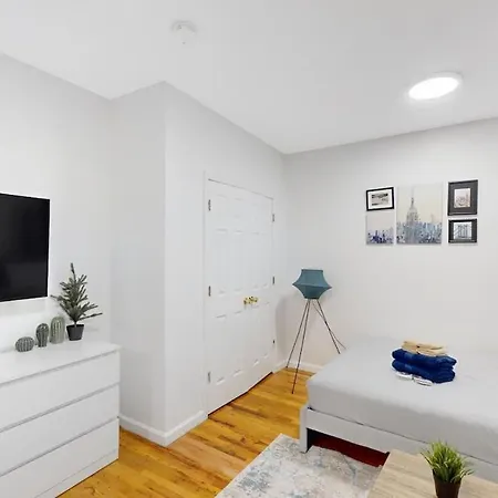 Close To Park, Lenox Hill & Ny Presbyterian *
