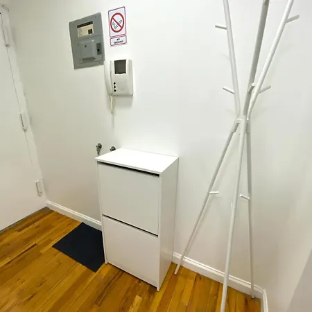 Close To Park, Lenox Hill & Ny Presbyterian Apartment *
