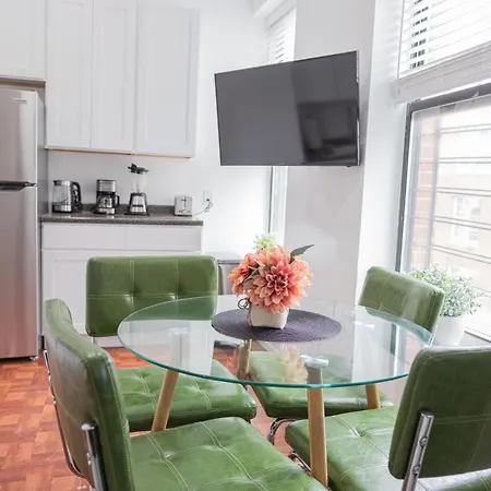 Apartment Sunlit 2br Park North Elevator & Laundry *