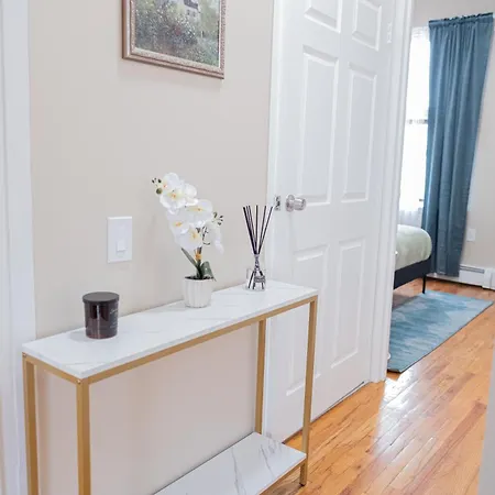 Apartment Sunlit 2br Park North Elevator & Laundry *