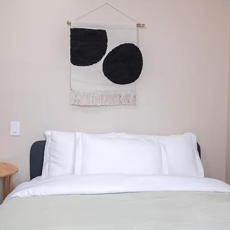 Apartment Sunlit 2br Park North Elevator & Laundry *