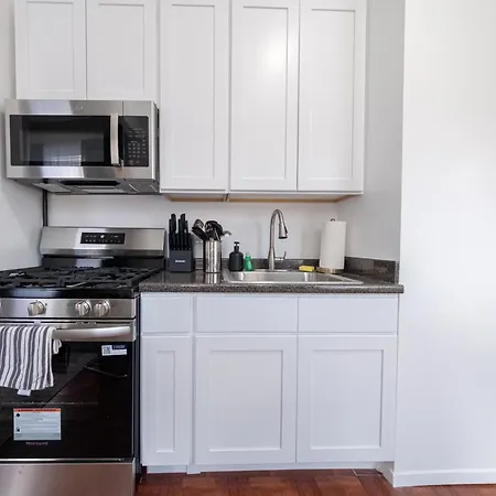 Sunlit 2br Park North Elevator & Laundry New York