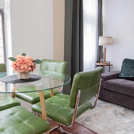 Apartment Sunlit 2br Park North Elevator & Laundry New York