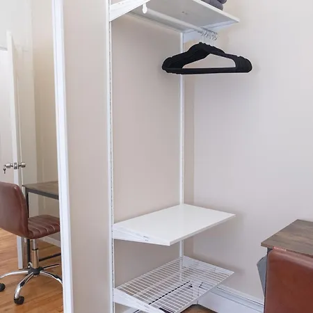 Sunlit 2br Park North Elevator & Laundry Apartment