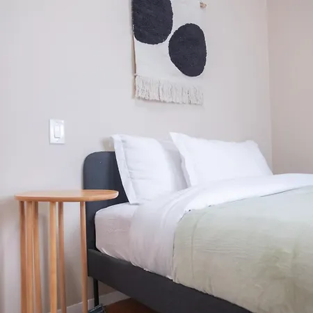 Sunlit 2br Park North Elevator & Laundry * New York