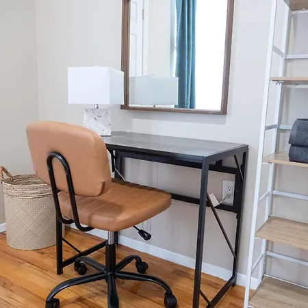 Sunlit 2br Park North Elevator & Laundry Apartment