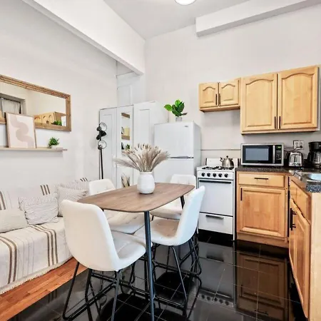 Charming 3br In Nyc
