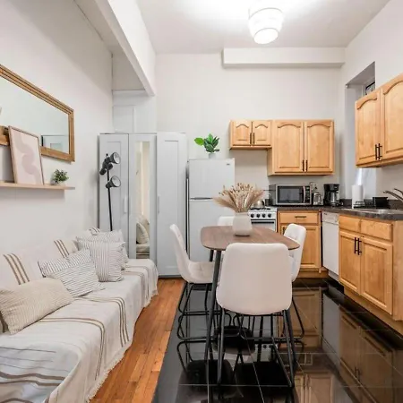 Charming 3br In Nyc Apartment New York