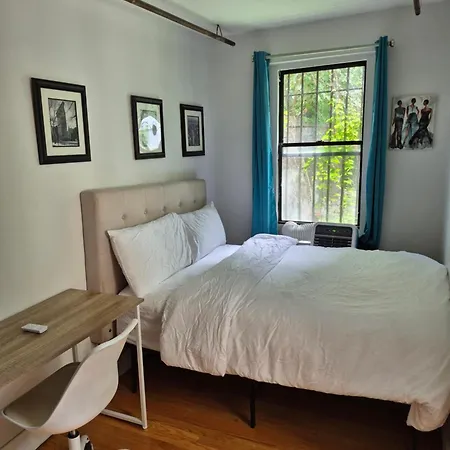 Relax And Unwind At Chic Bed-stuy Brownstone Apartment New York