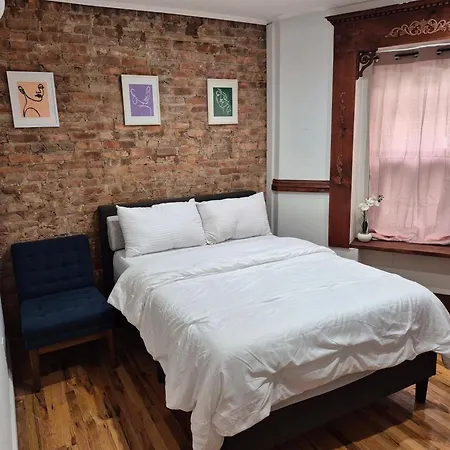 Relax And Unwind At Chic Bed-stuy Brownstone * New York
