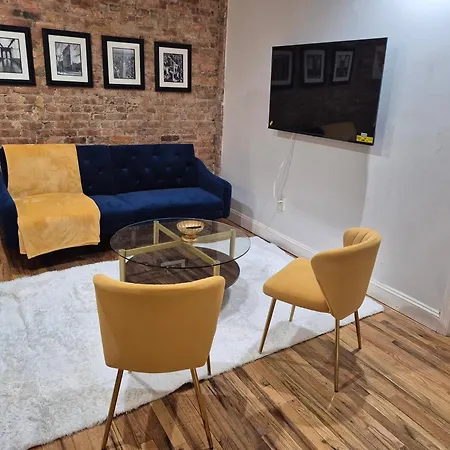 Relax And Unwind At Chic Bed-stuy Brownstone Apartment