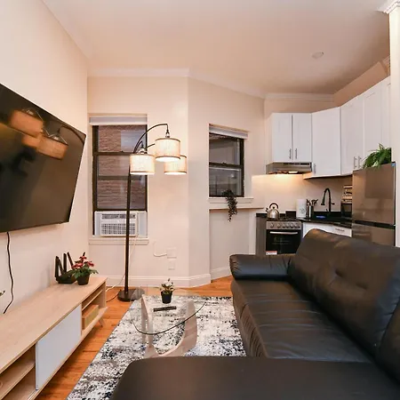 Cozy 2br Haven Right Above Park