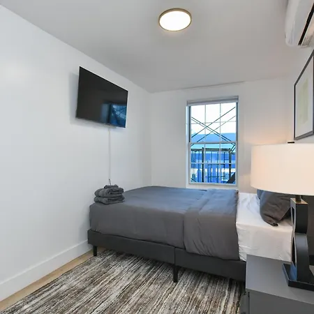 The Minute -3 Bedrooms -sleeps 13 Aparthotel