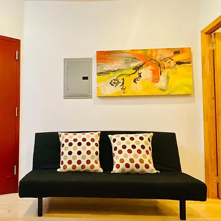 Quiet Les Designer Retro-chic Near Everything Guest house