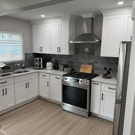 Cozy Queens Ny Near Jfk Sleeps 4 Comfortable 3 Bedroom With Great Wifi Quiet Residential Location New York