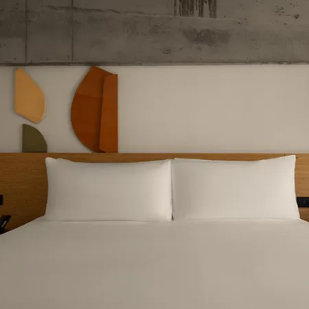 38 City, Tapestry Collection By Hilton Hotel