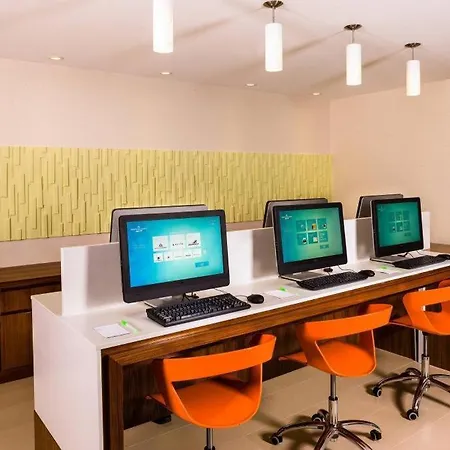 Hotel Springhill By Marriott Laguardia Airport 3*