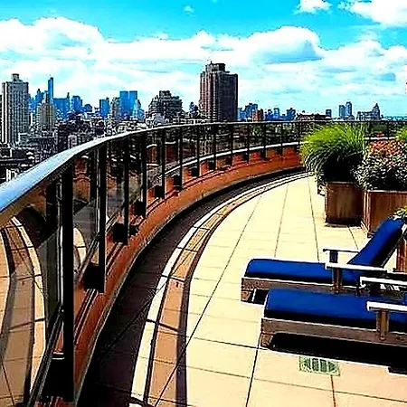 In Nyc Steps Away From Park New York